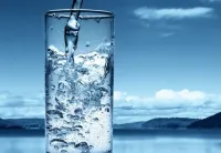 Nước tinh khiết là gì? Nó có tốt cho sức khỏe?